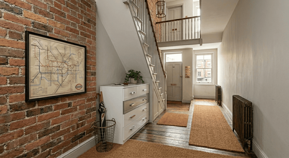 Best Chest of Drawers in London: Smart Storage Ideas for Modern Bedrooms