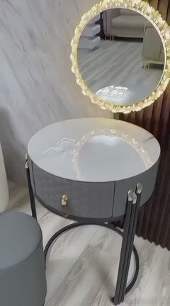 Product video thumbnail
